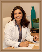 Dra. Ana Carolina